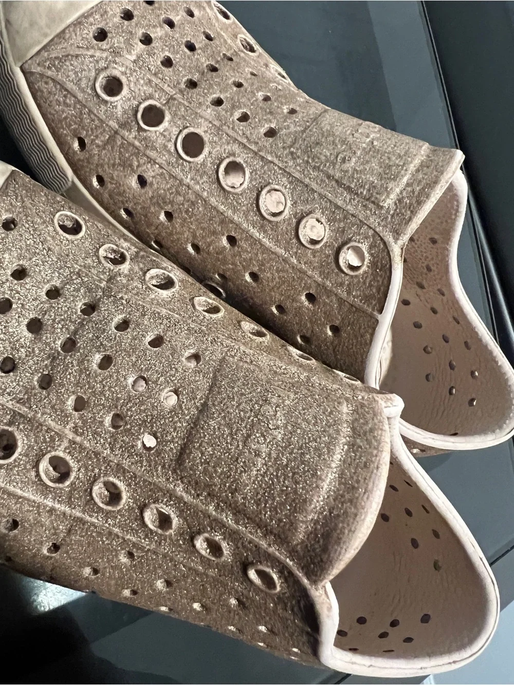 Native Girls Metallic Slip-On Casual Sneakers - Rose Gold